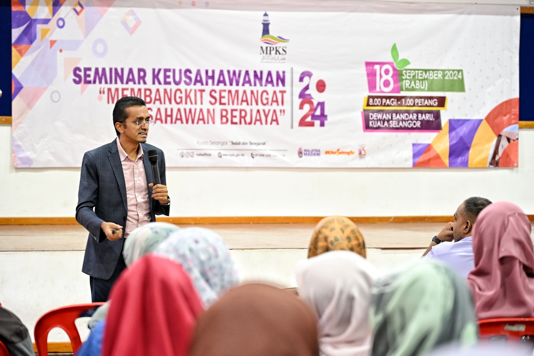 SEMINAR KEUSAHAWANAN “MEMBANGKIT SEMANGAT USAHAWAN BERJAYA” 2024