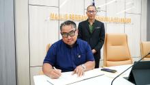 KUNJUNGAN HORMAT PENGARAH PILIHAN RAYA NEGERI SELANGOR KE MPKS